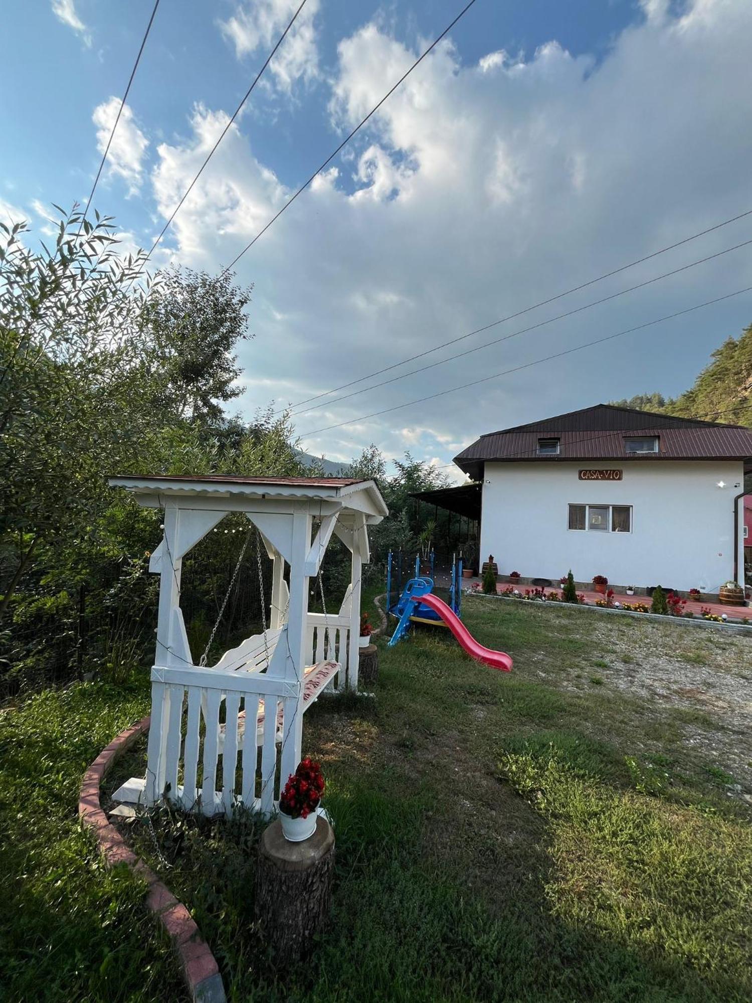 Penzion Casa Vio Nehoiu Exteriér fotografie